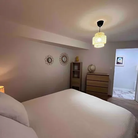 La Maison Rue Nadaud, Au Pied Des Remparts