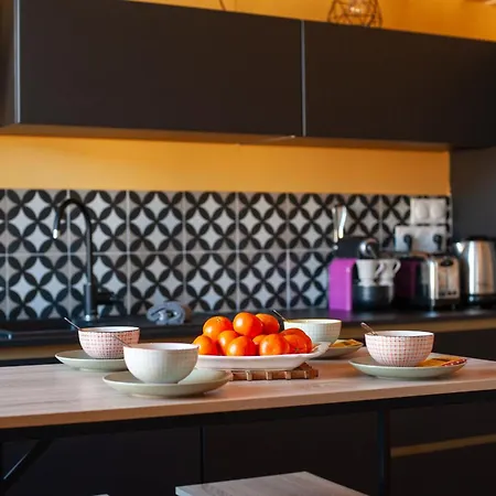 La Maison Rue Nadaud, Au Pied Des Remparts *