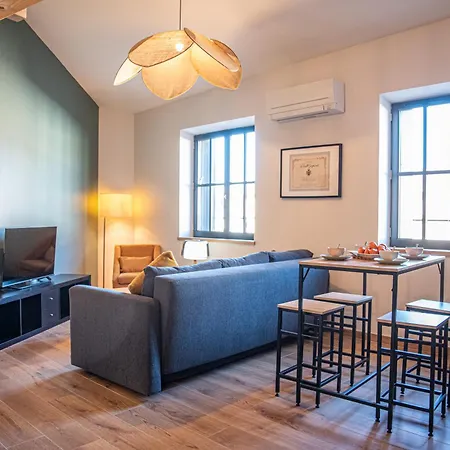 La Maison Rue Nadaud, Au Pied Des Remparts * Carcassonne