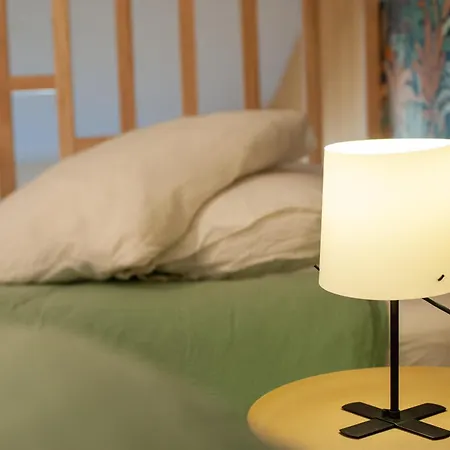 La Maison Rue Nadaud, Au Pied Des Remparts