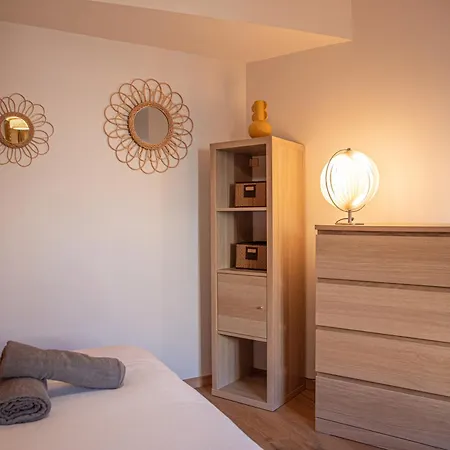 La Maison Rue Nadaud, Au Pied Des Remparts *