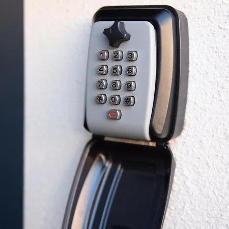 La Maison Rue Nadaud, Au Pied Des Remparts Holiday home *