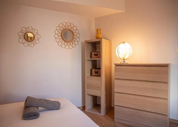 La Maison Rue Nadaud, Au Pied Des Remparts *